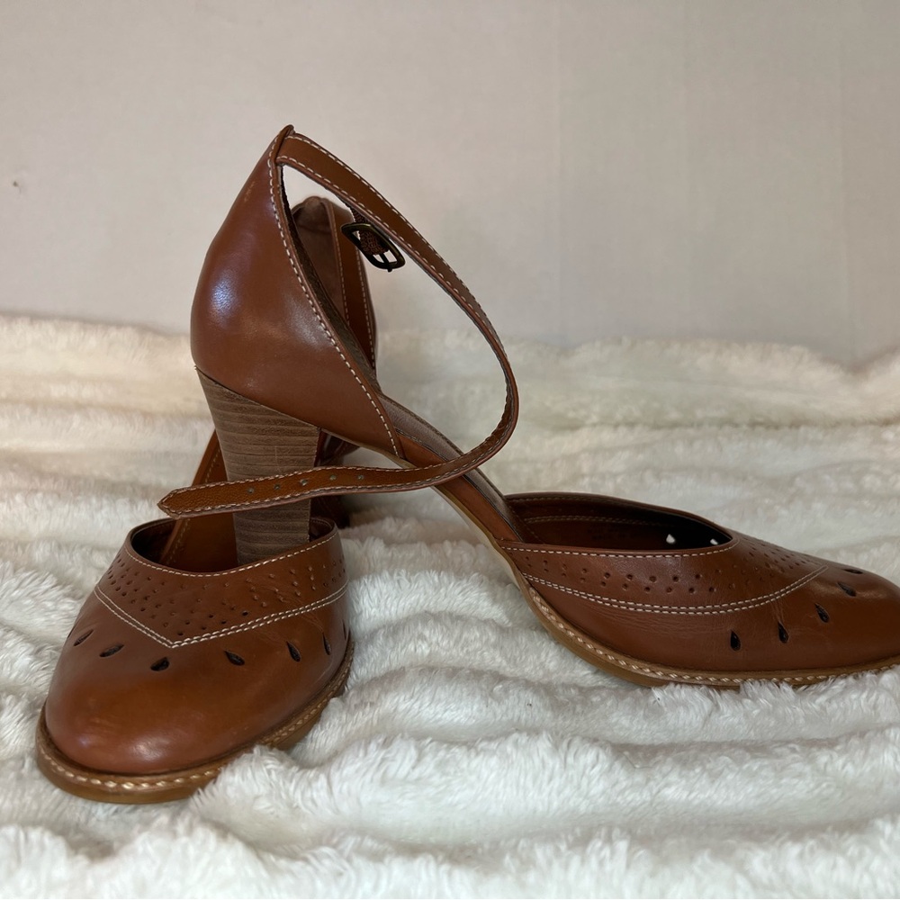 Elegant Brown Women's Shoes